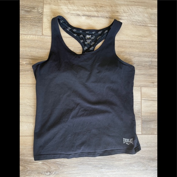 2 Everlast built in bra workout tanks - Picture 1 of 1